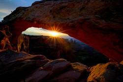 Sunburst , Mesa Arch , Canyonlands National Park , Utah