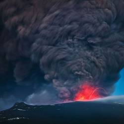Eyjafjallajokull Volcanic Eruption , Iceland