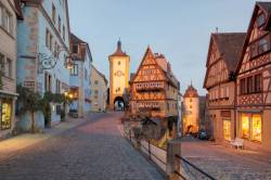 Plönlein , Rothenburg Ob Der Tauber , Franconia , Bavaria , Germany