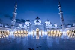 Sheikh Zayed Grand Mosque , Abu Dhabi , United Arab Emirates